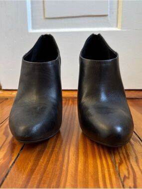 Banana Republic Black Leather Ankle Booties